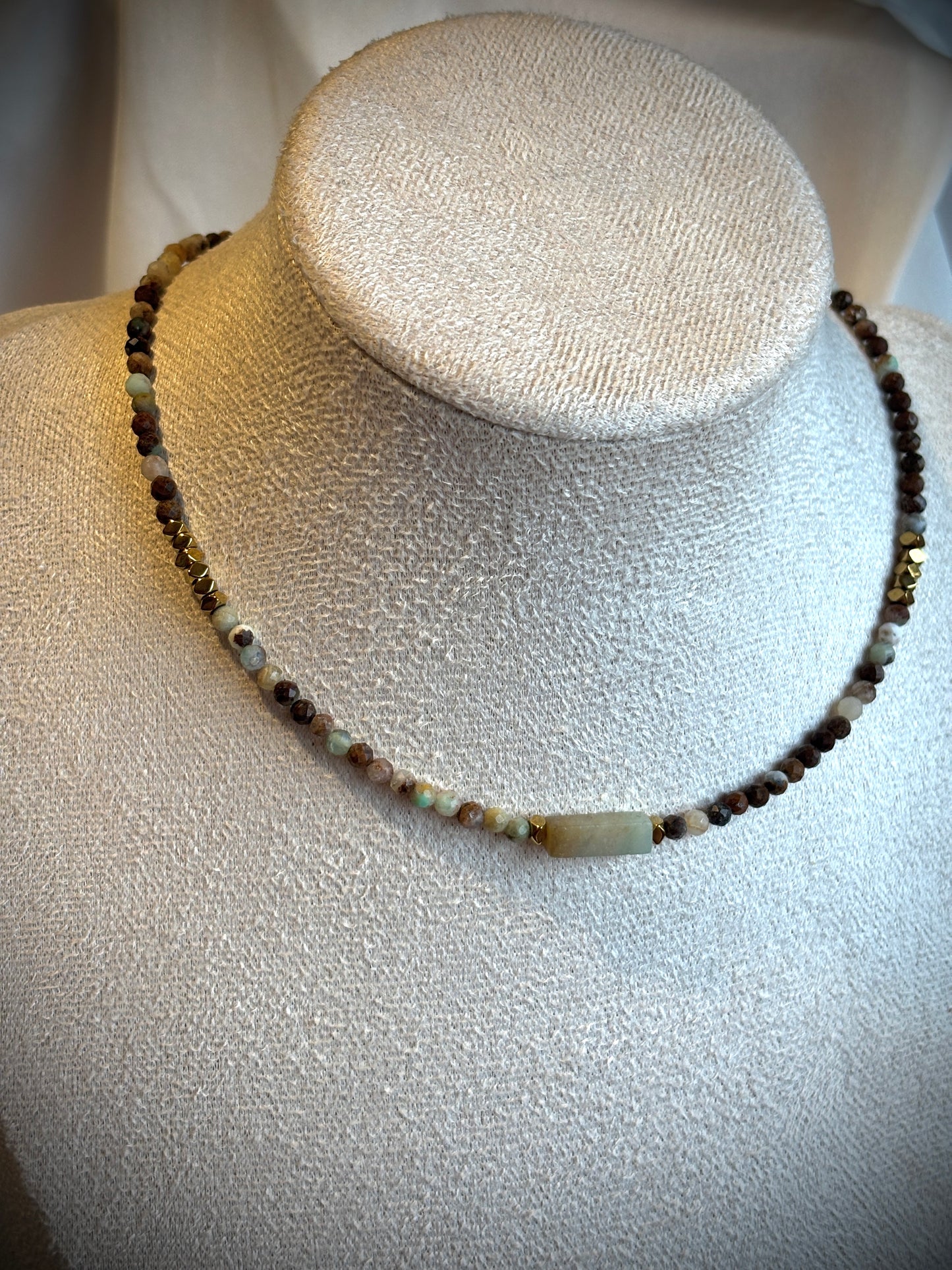 NEW Колие/Гривна Amazona