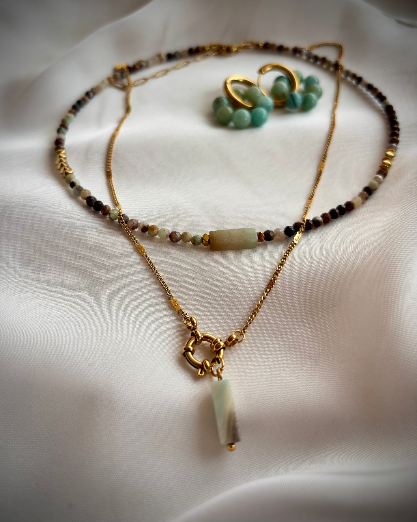 NEW Колие/Гривна Amazona